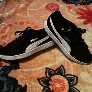 Vans men’s 9.5 or Womens size 11
